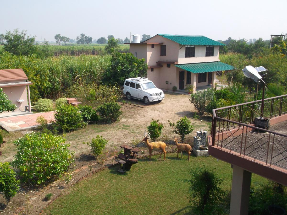 V Resorts Dudhwa Wilderness Camp Lakhimpur Buitenkant foto